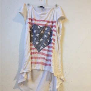 Heart flag white top