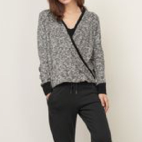 Abercrombie and Fitch sweater - Picture 4 of 4