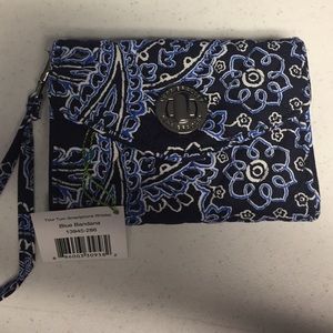 Brand New Vera Bradley Wristlet Blue Bandana