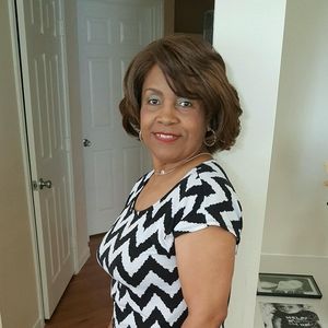 Meet your Posher, Maxine