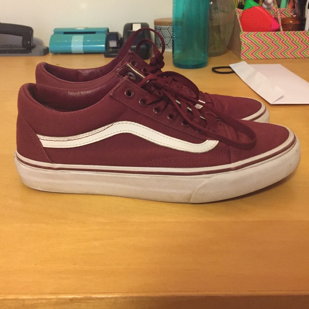 Women's 9 1/2 maroon vans
