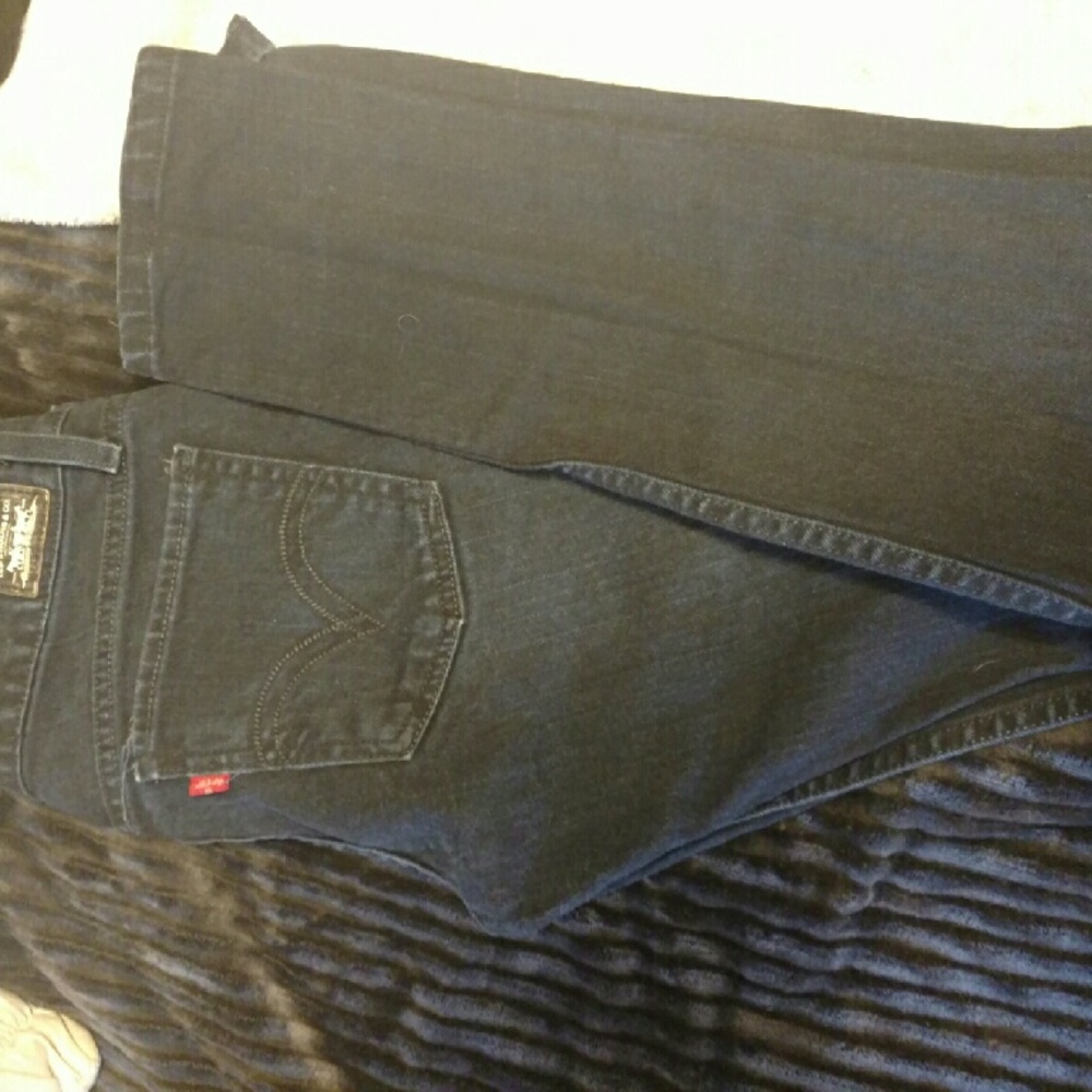 Womens Levi's