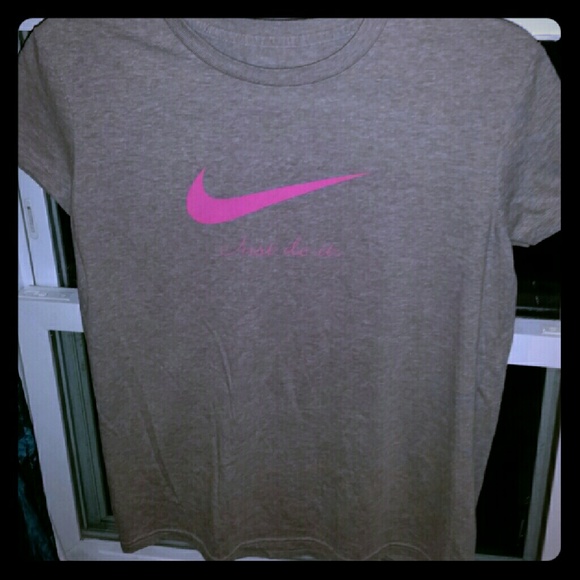 Nike Tops - Size 8-10 Woman's Nike T-shirt 12