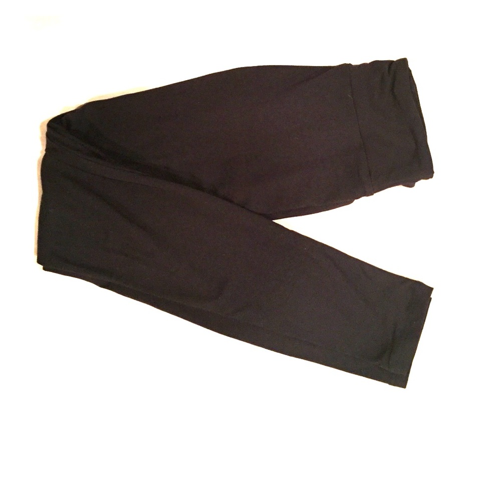 LuLaRoe BLACK leggings!