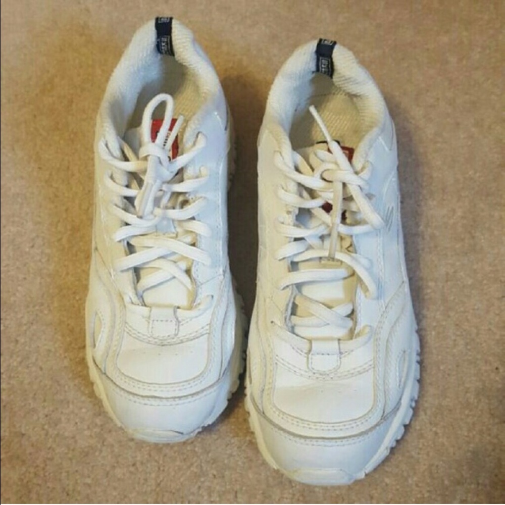 Hooters work Skechers