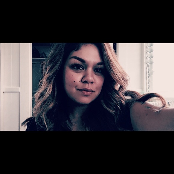 Meet your Posher, Brandy ✌🏽😊 - Picture 2 of 4