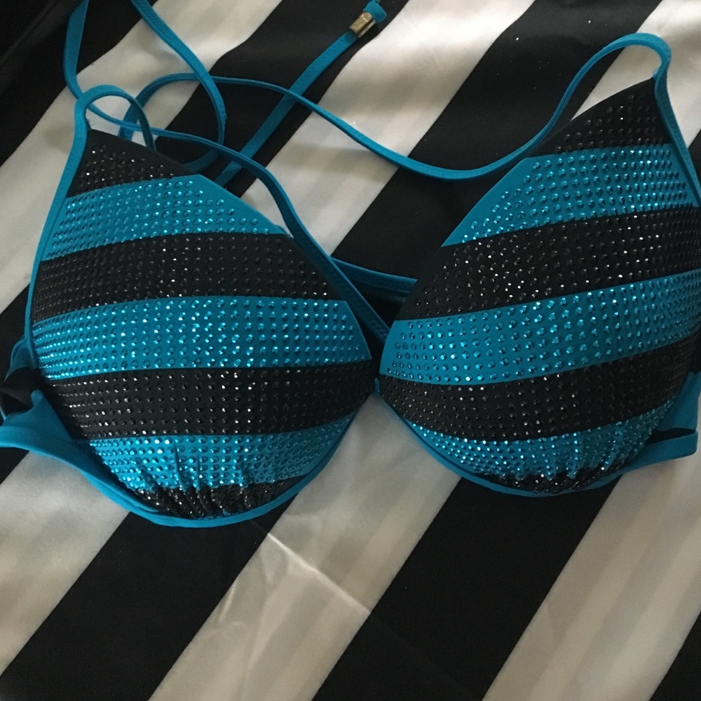 Victoria Secrets Pink Bikini Top-size medium