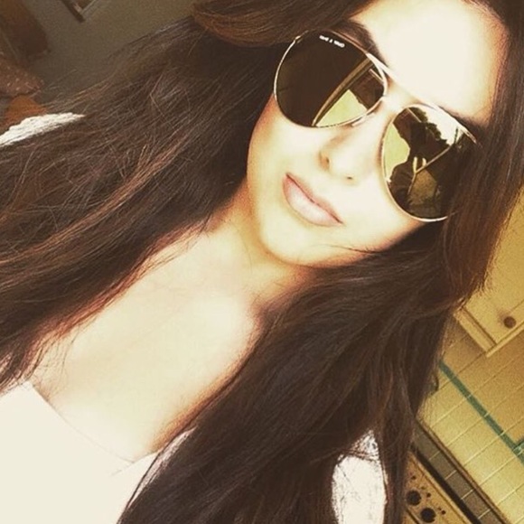 Quay Australia xShay Mitchell Viviene Gold Sunnies main image 4