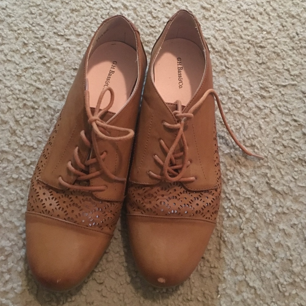 G. H. Bass & CO. Brown leather penny loafers