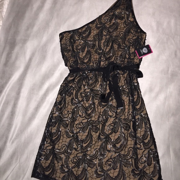 VINCE CAMUTO One Shoulder Embellished Dress (14) - Picture 4 of 4