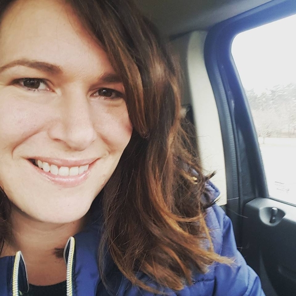 Meet your Posher, Heather - Picture 1 of 1