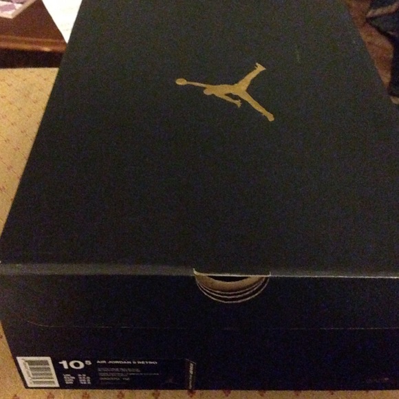 Micheal Jordan retro 9's - Picture 2 of 4