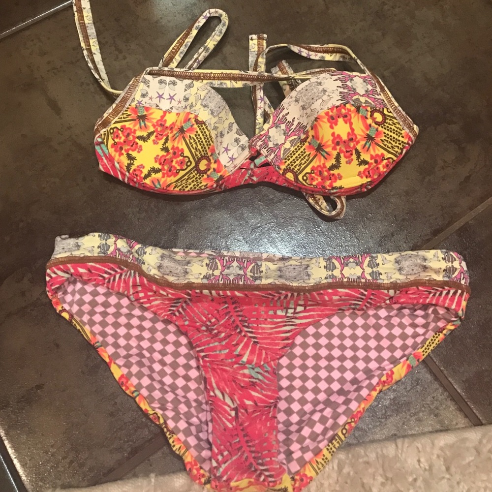 MAAJI SWIMMY REVERSIBLE WORN ONCE