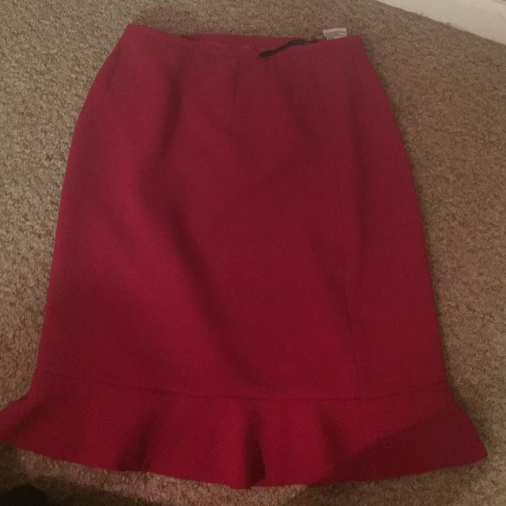Le Suit Ruffle Skirt