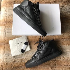 🙋🏻‍♂️Balenciaga sneakers🙋🏻‍♂️