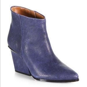Anthro | Boutique 9 | Navy Leather Booties | 8 US