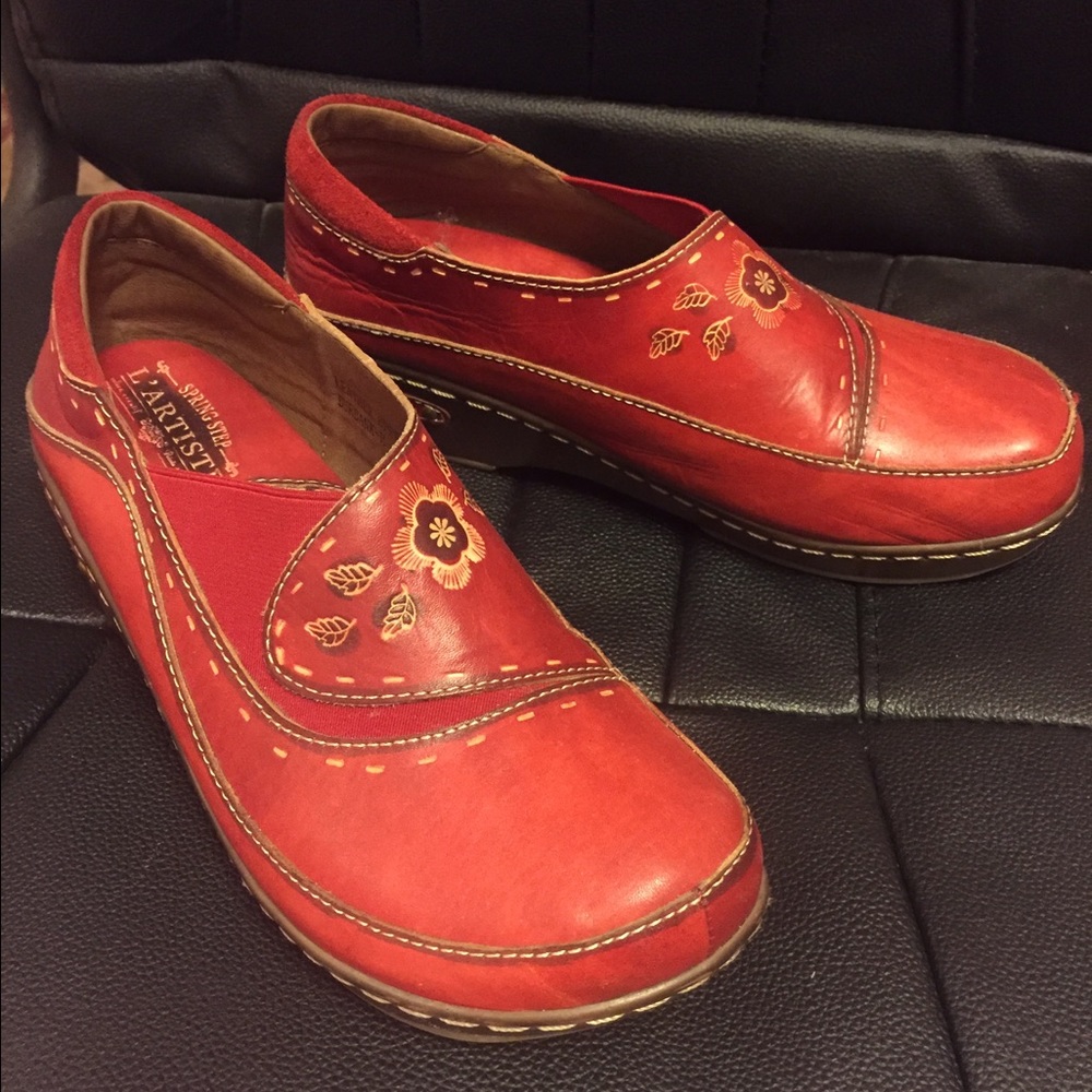 CLOGS