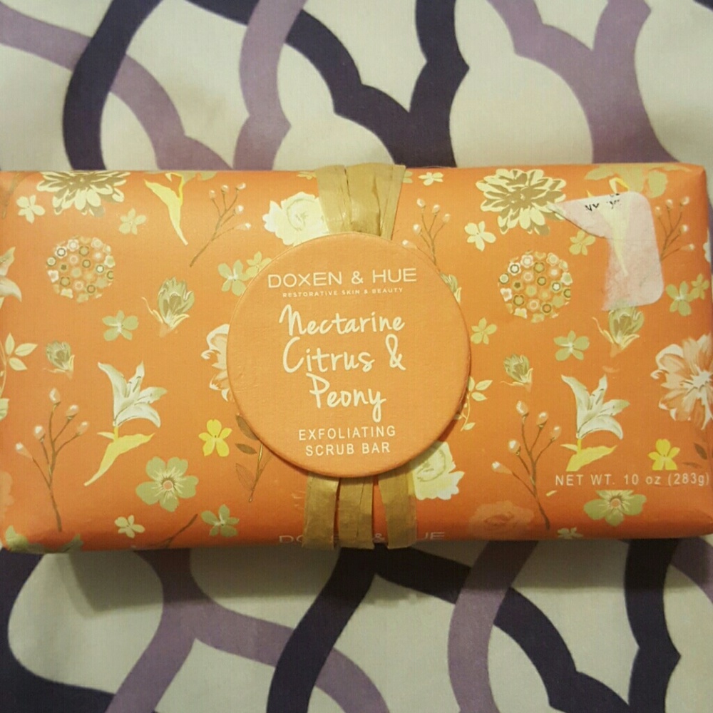 Down & Hue Exfoliating Scrub Bar