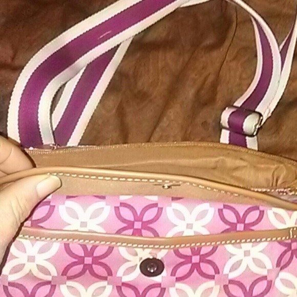 5/$10 Relic floral fabric purse - Picture 2 of 4