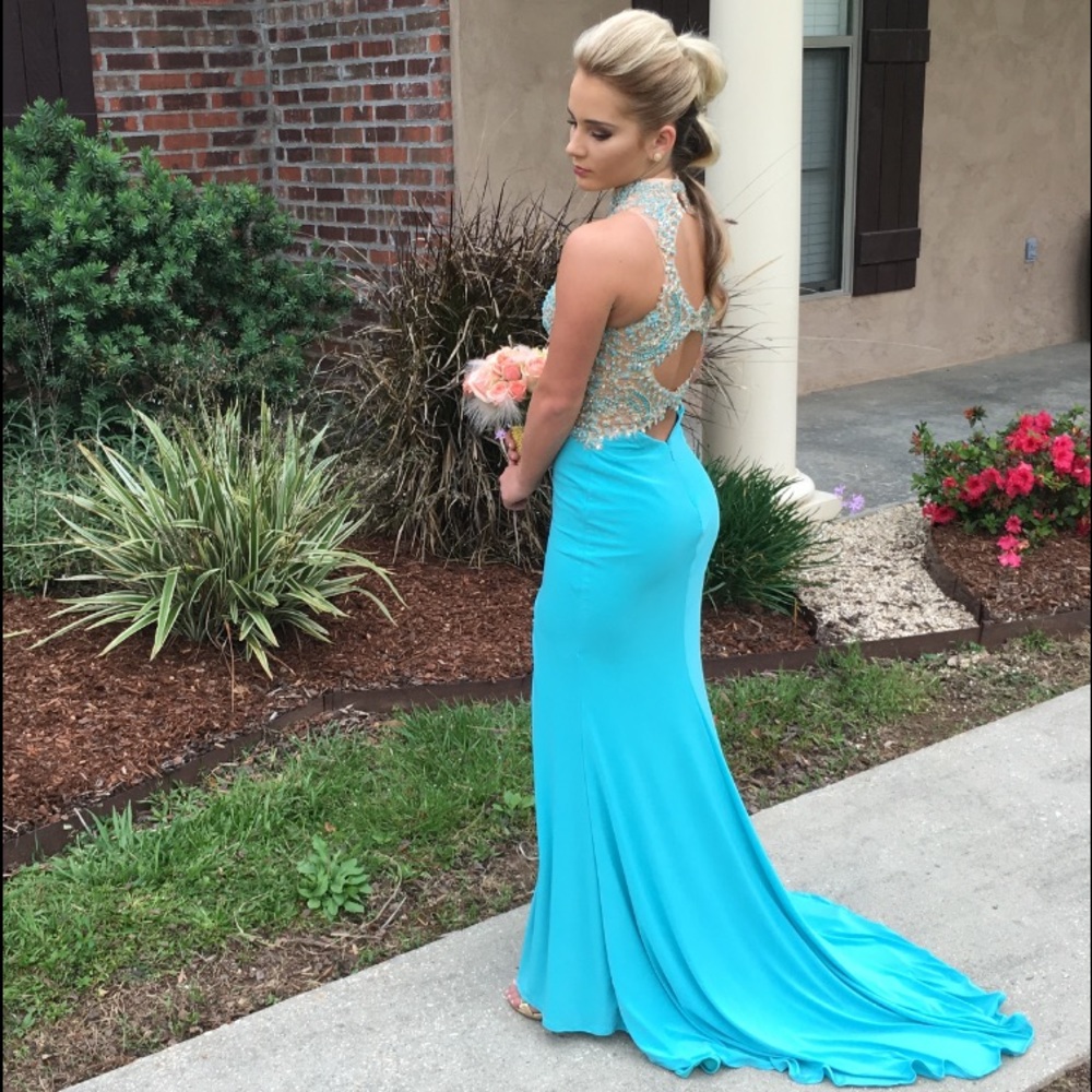 Sherri Hill prom dress