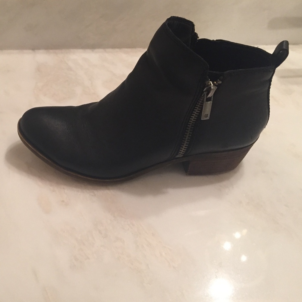 Black lucky brand booties