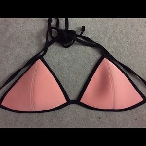 Triangl pink top