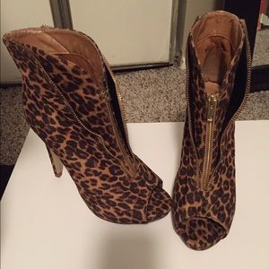 Liliana Boots