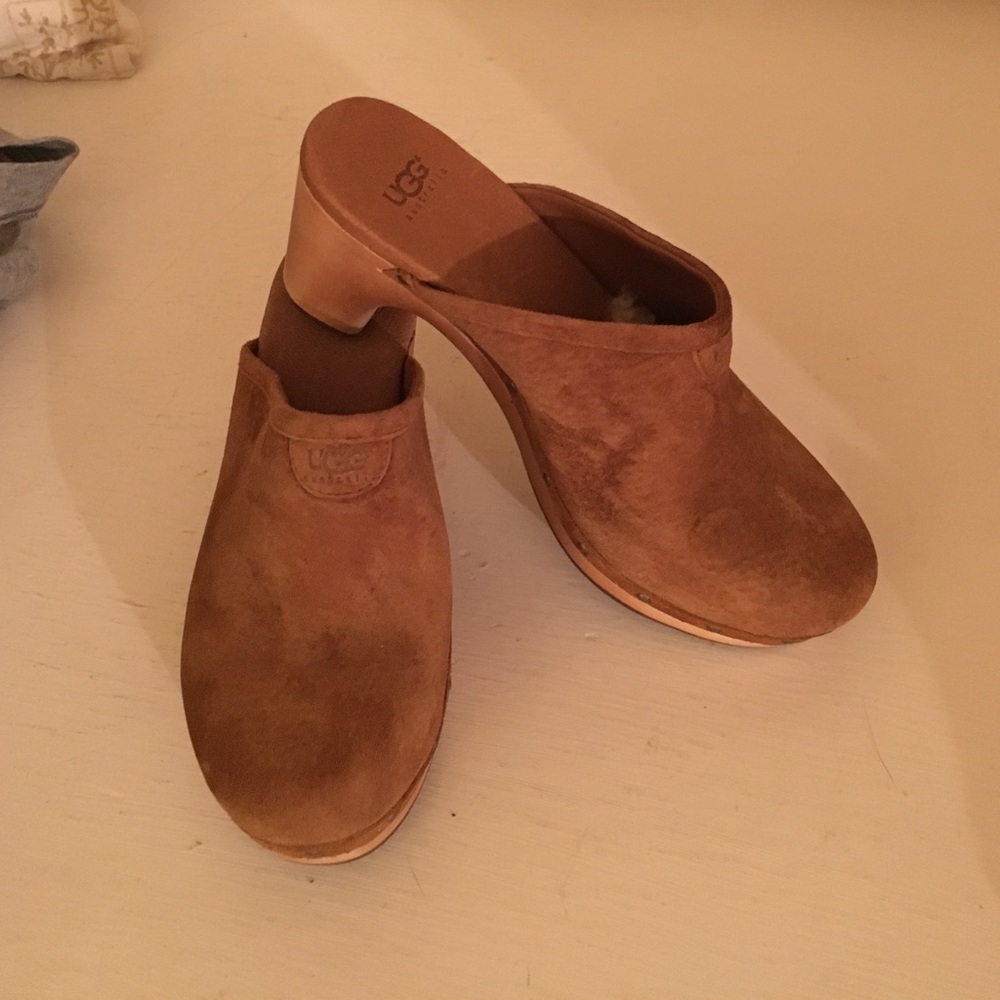 Ugg Australia Suede Abbie Clogs