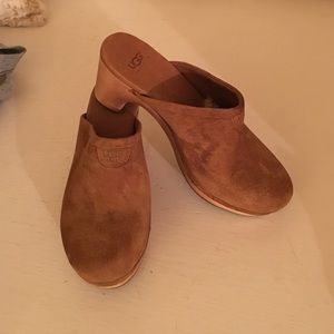 Ugg Australia Suede Abbie Clogs