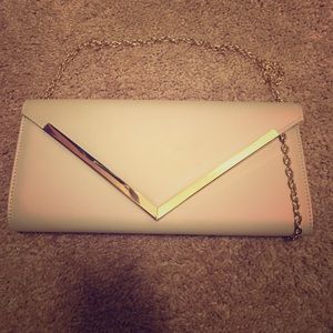 Aldo clutch