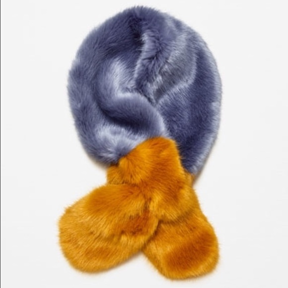 Zara Accessories - 🆕Zara Faux fur stole