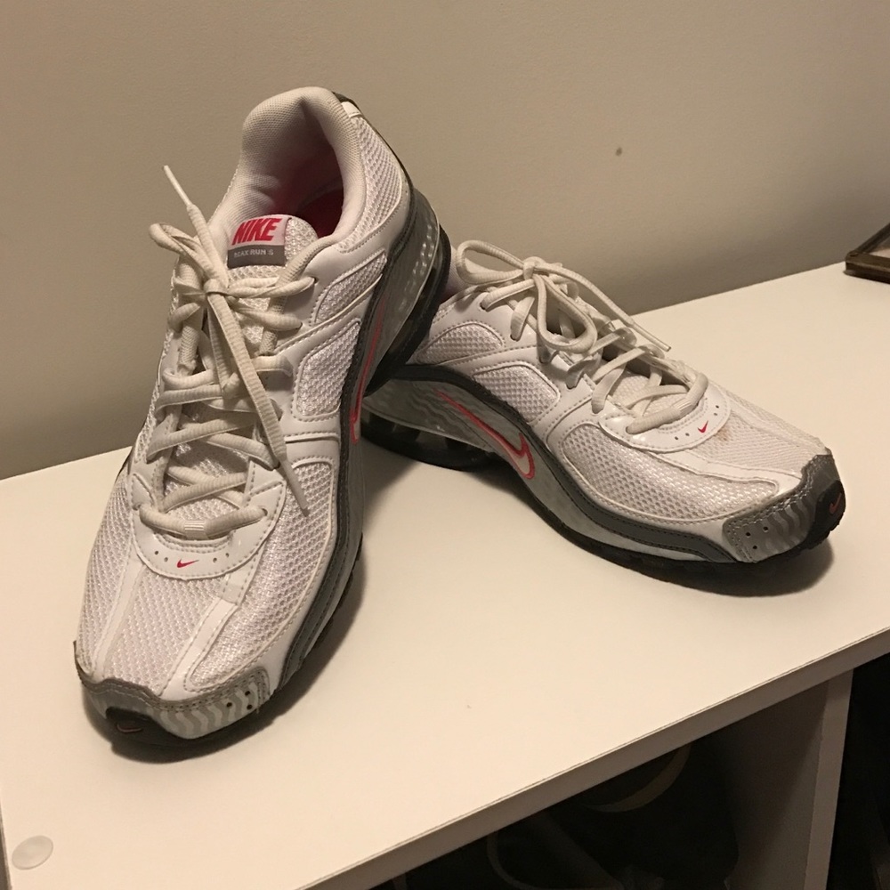 Women's Nike Reax sneakers size 8.5