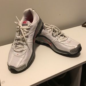 Women's Nike Reax sneakers size 8.5