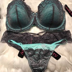 3 Pieces..LaSenza Bra Panty Set