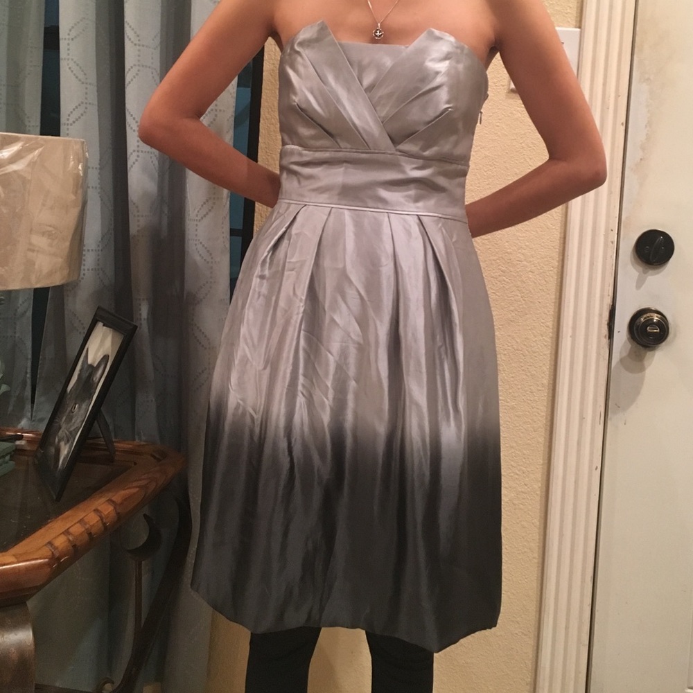 White House Black Market Strapless 👗