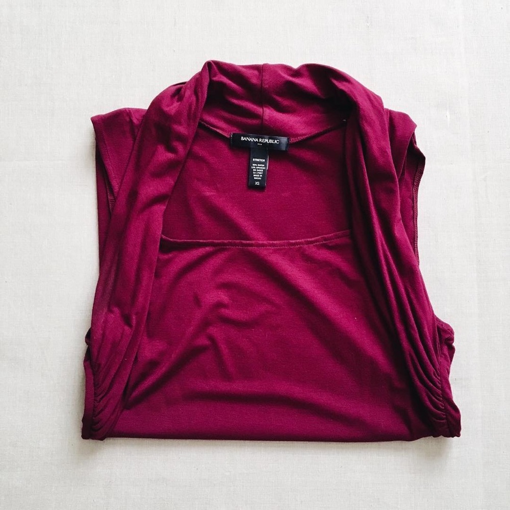 Banana Republic merlot sleeveless top
