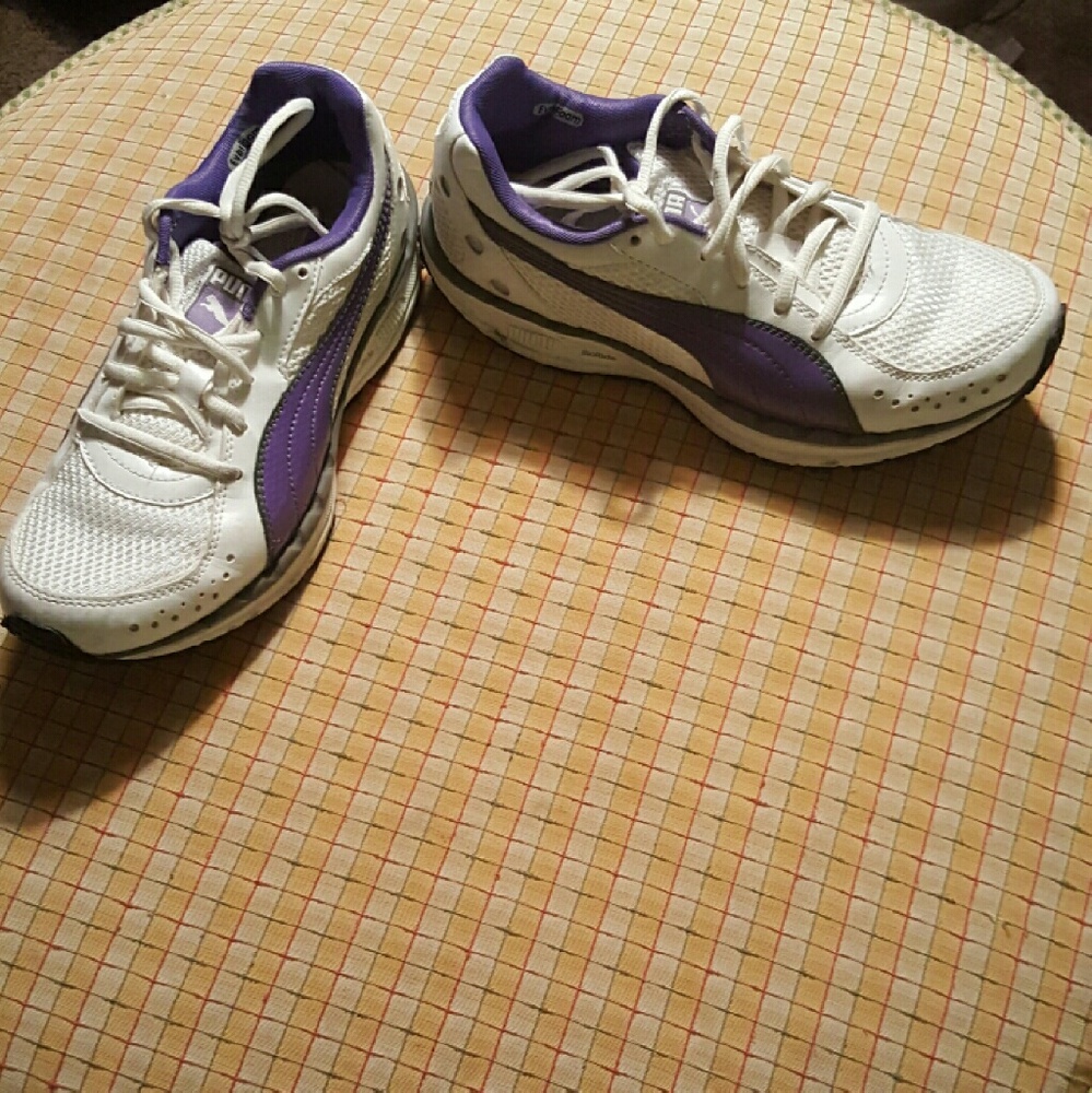 Women's Puma shoes