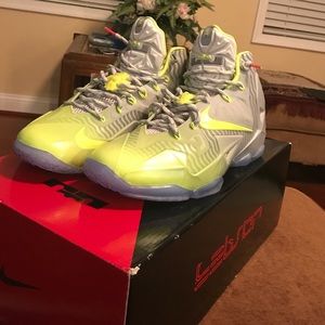 Lebron XI Collection