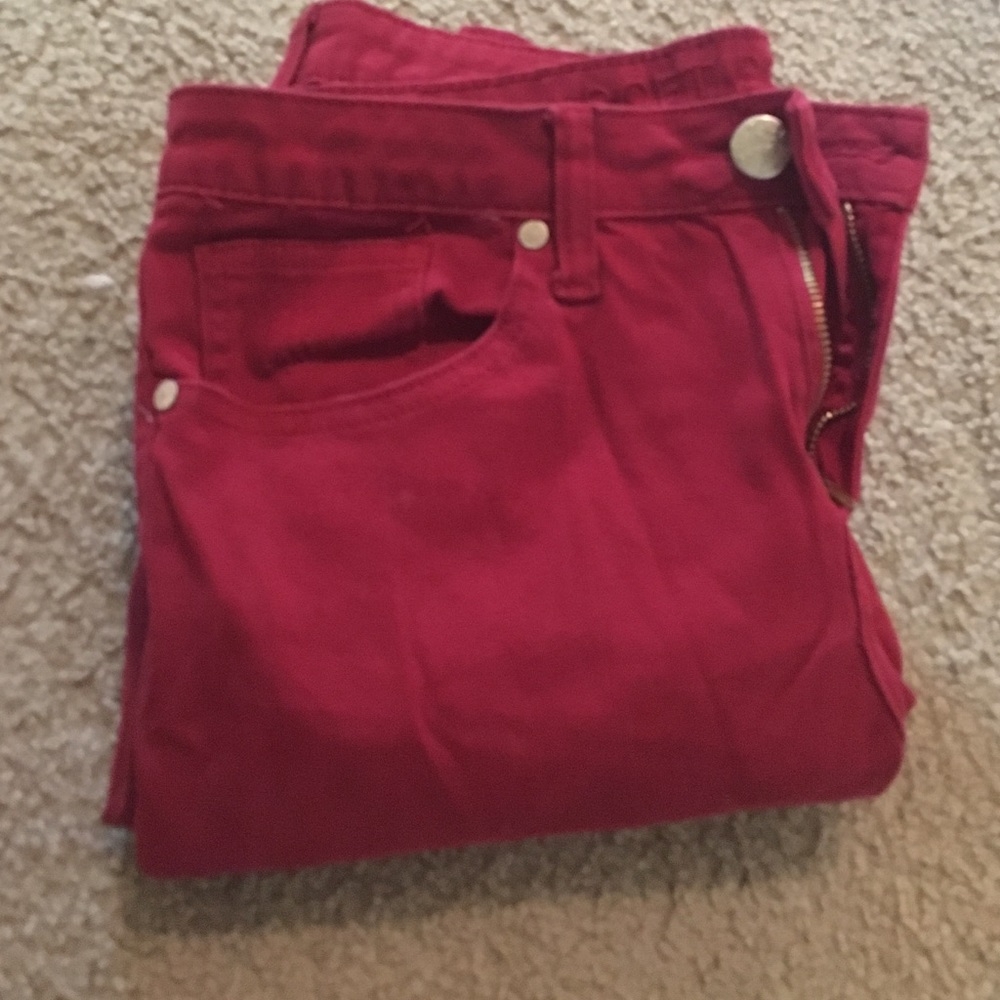 Skinny dark red pants