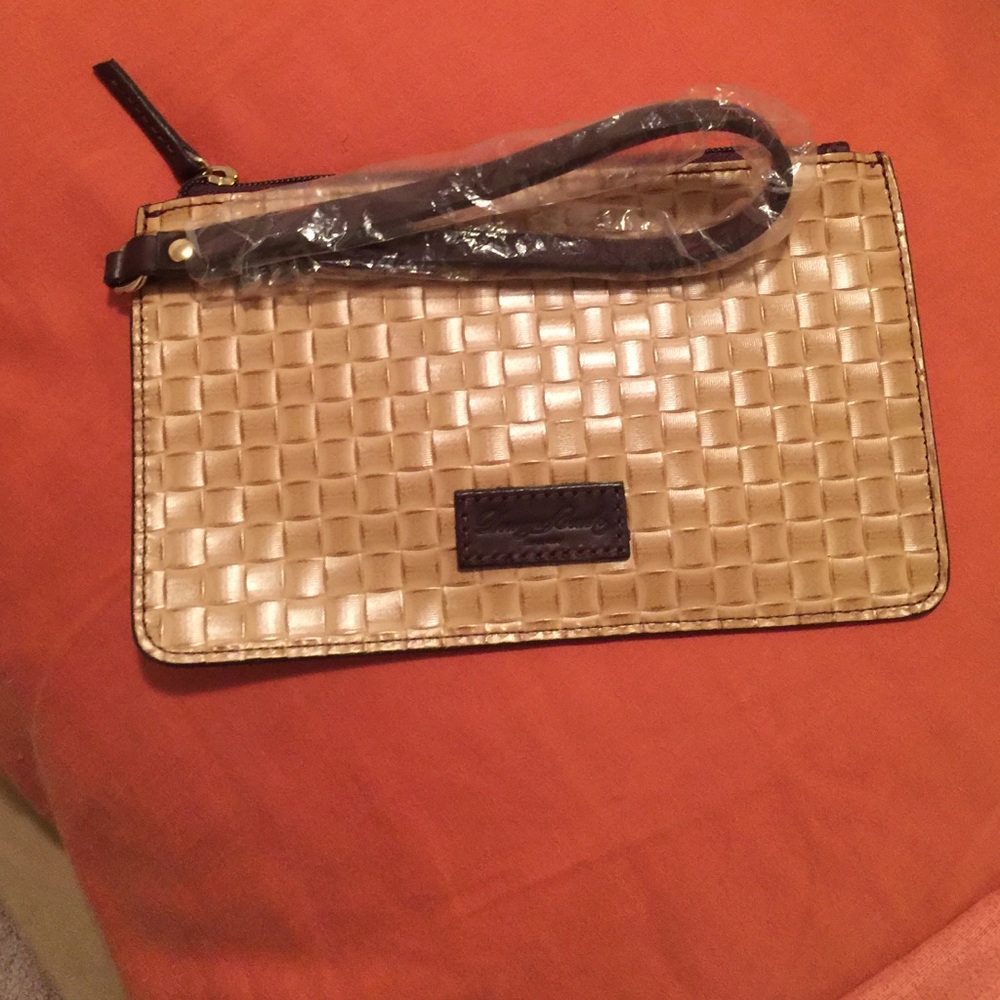 Purse/wristlet