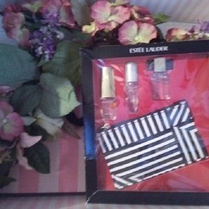 Estee Lauder mini perfume set w cosmetic bag,  New