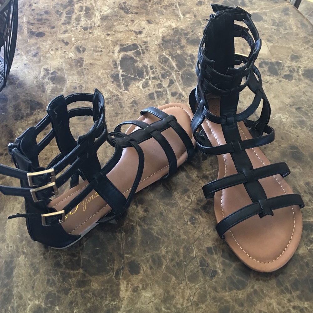 GLADIATOR SANDALS NWT