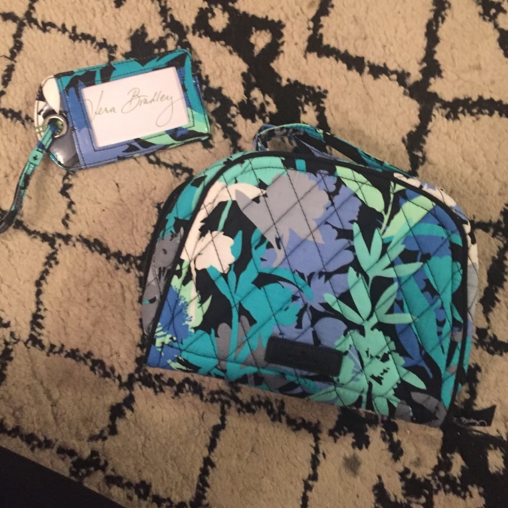 Vera Bradley Travel Organizer & luggage tag 🌎