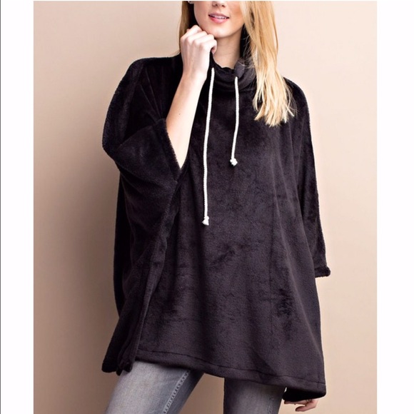 🆕STASSIE oversized fleece poncho top - BLACK - Picture 2 of 4
