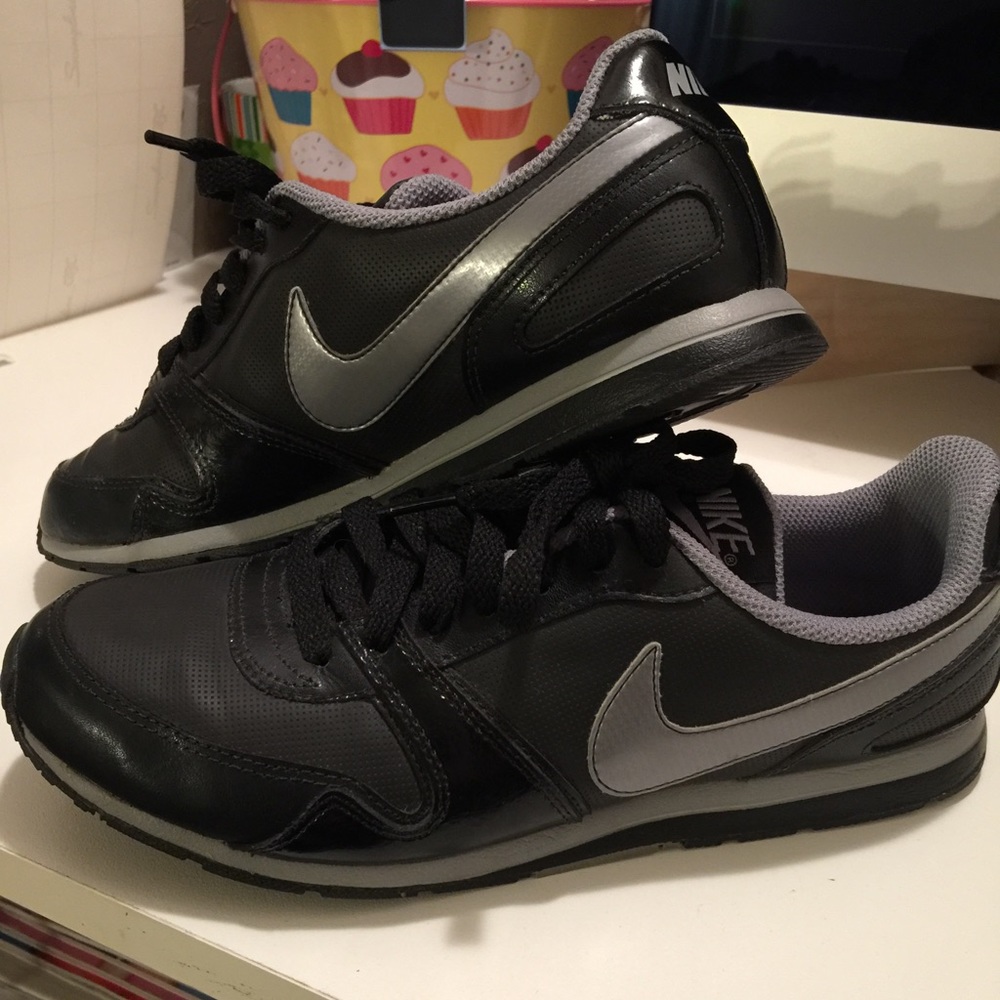 Women's Nike shoes