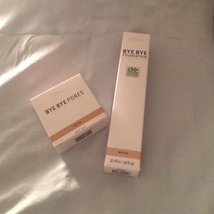 Bye-bye foundation and bye-bye pores powder