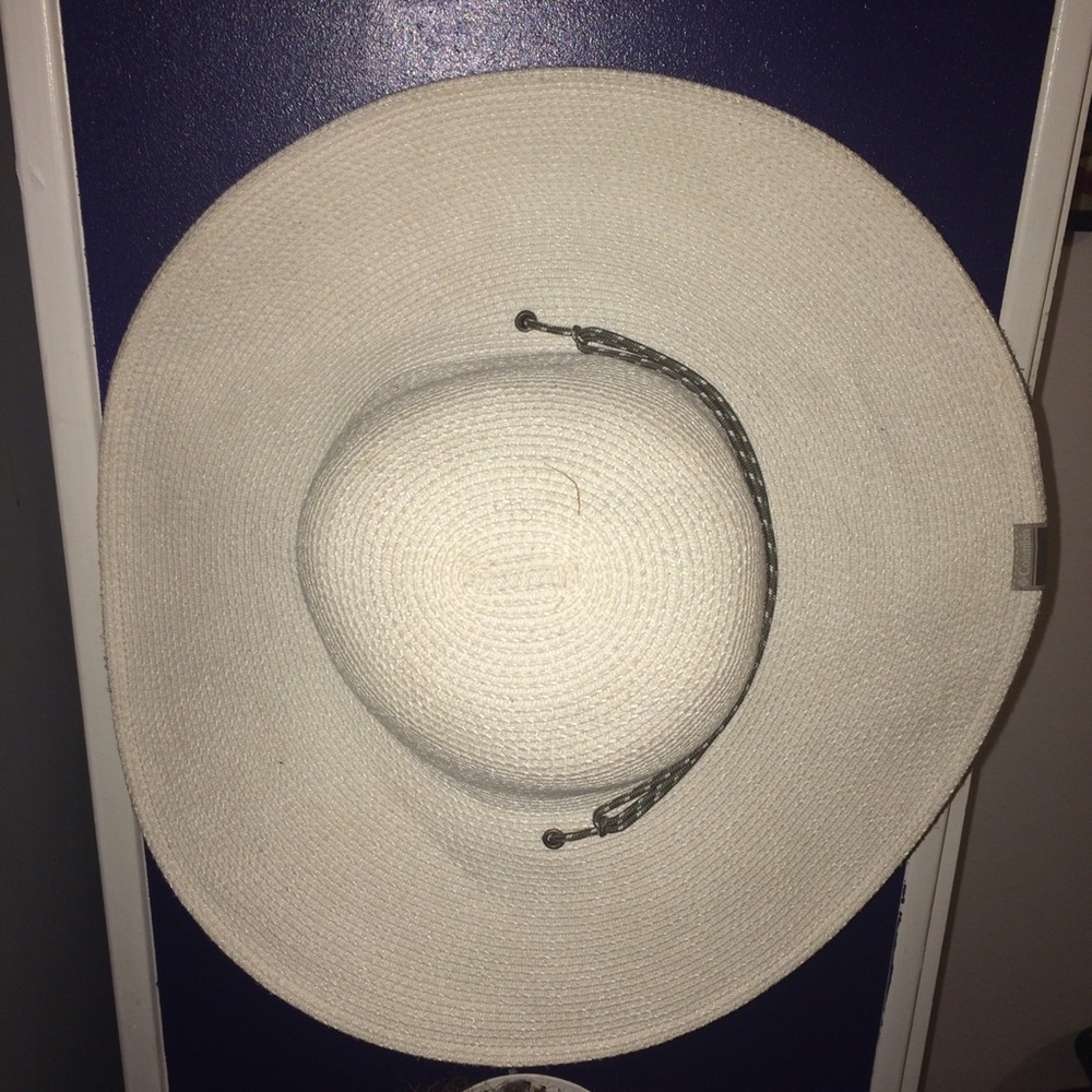 Safari xtra wide brim hat by Columbia