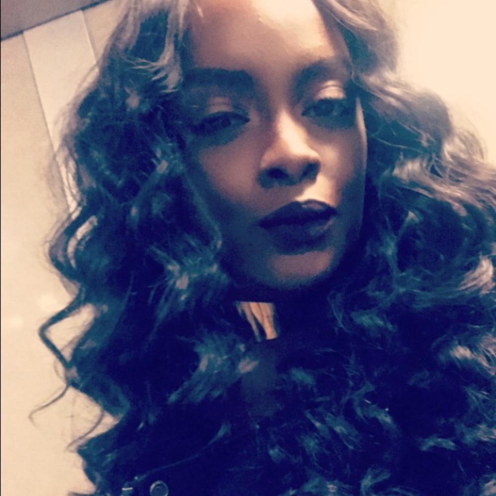 Meet your Posher, Tosha