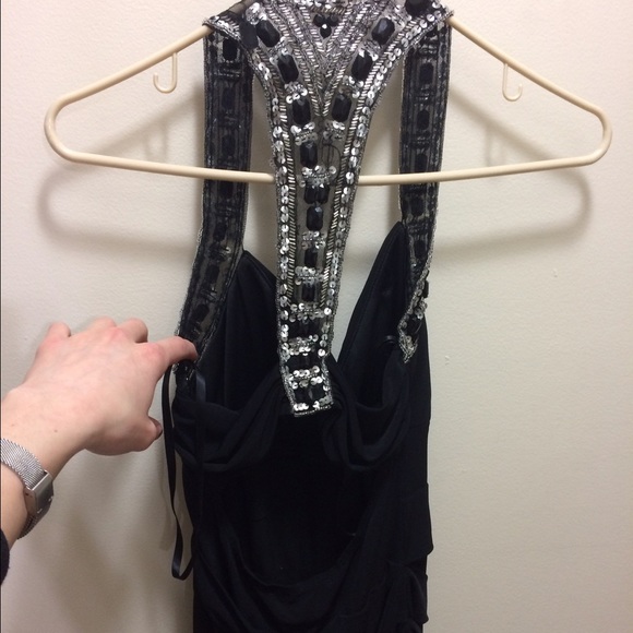 Formal dress - Picture 2 of 2