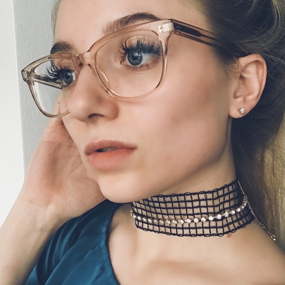 • mesh diamond choker • - Picture 3 of 4